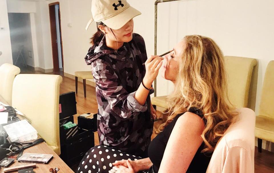 Ilse Huizinga in the make up chair